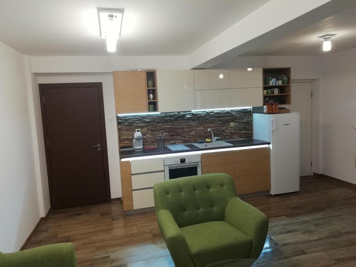 וארנה Ema Guest House מראה חיצוני תמונה