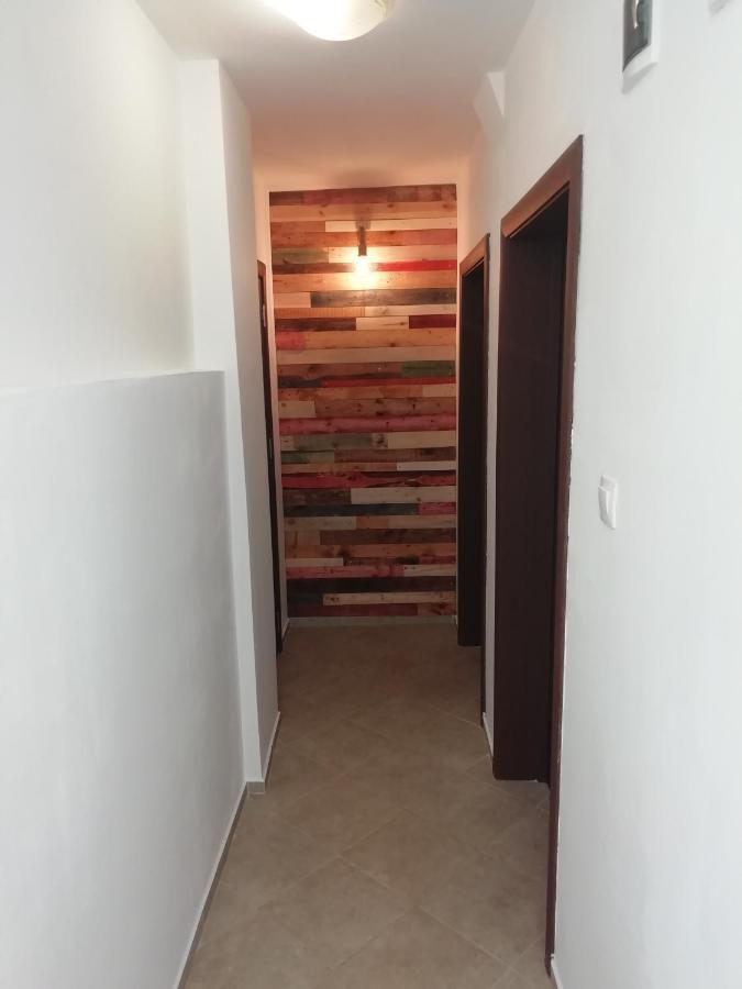 וארנה Ema Guest House מראה חיצוני תמונה