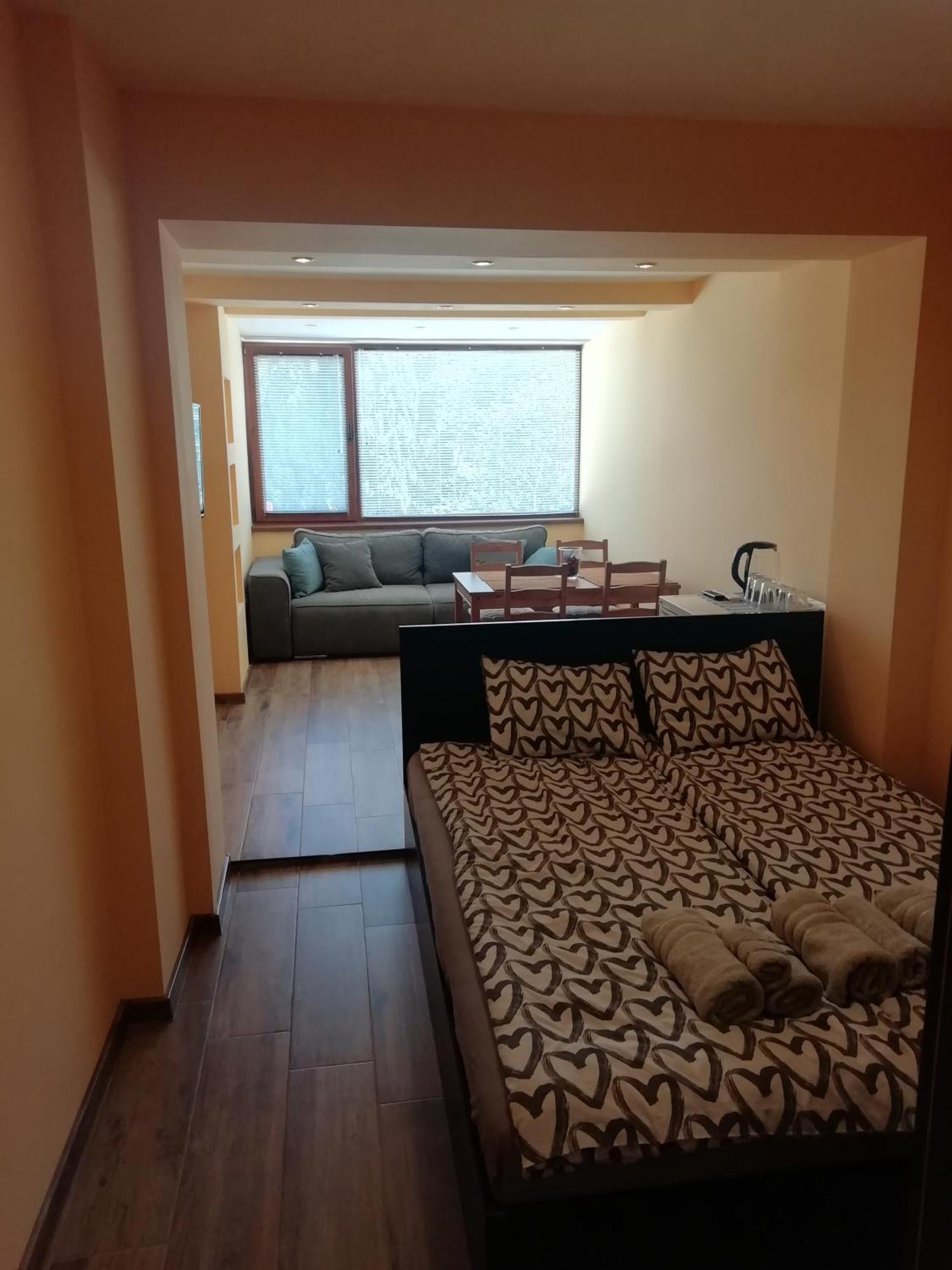 וארנה Ema Guest House מראה חיצוני תמונה